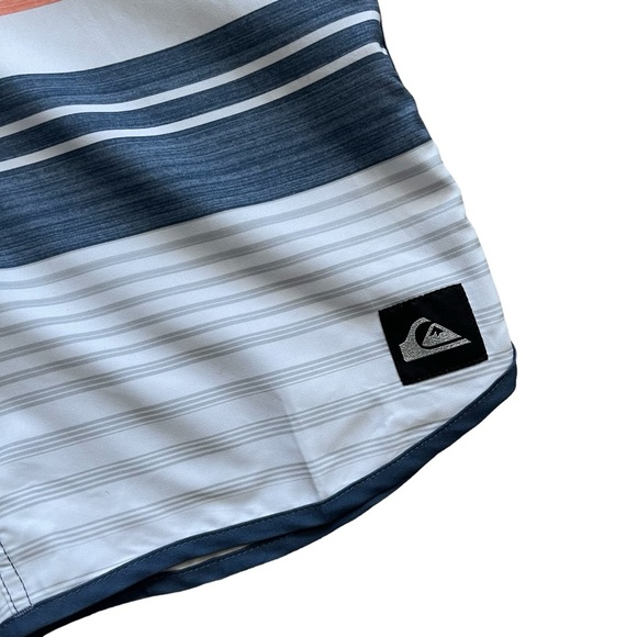 Quicksilver Eye Scallop 20" Men’s Boardshort Shorts Swim Trunks - Picture 7 of 12